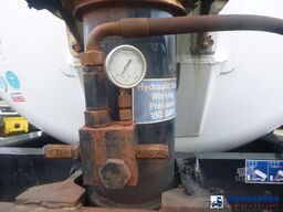 Feldbinder Powder tank alu 63 m3 (tipping)