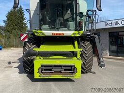Claas TRION 750