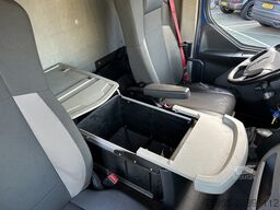 Renault D 210 Euro 6 C / 12 Ton / 293 dkm / Box / Loadl...