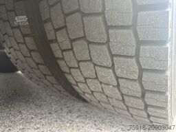 MAN TGX 26.440 6X2 HIAB Kran mit 7 Ausschübe