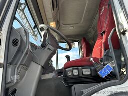 IVECO Trakker, Kipper Kran