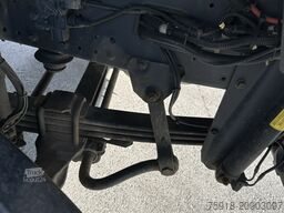 IVECO Trakker, Kipper Kran