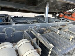 IVECO Trakker, Kipper Kran