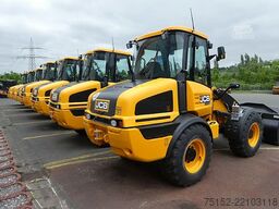 JCB 409  Stufe V  inkl. Schaufel + Gabel