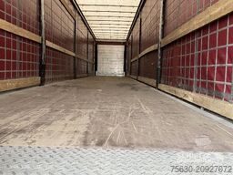 Schmitz Cargobull Semitrailer Curtainsider Standard Hayon