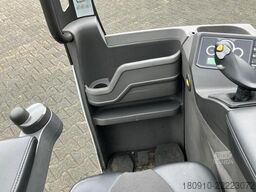 Mitsubishi UMS 200