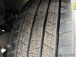 KRONE SD27 / Carrier Vector 1950 / Rolltor