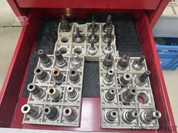 Hulleman Trucks & Machinery BV Hulleman Trucks & Machinery BV Hulleman Trucks & Machinery BV