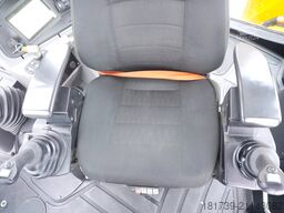 JCB 4CX PRO Backhoe Loader / Joysticks/2023