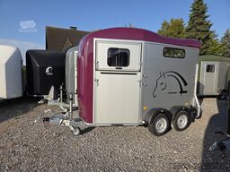 Cheval Liberté Touring Country 2,6t berry Sattelschrank