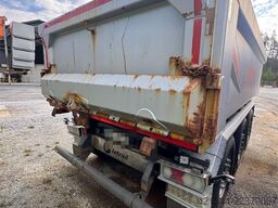 Istrail Triple-Axle Trailer