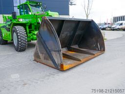 Unbekannt Merlo Schaufel