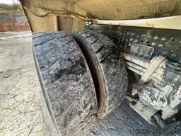 Mercedes-Benz Arocs 3240