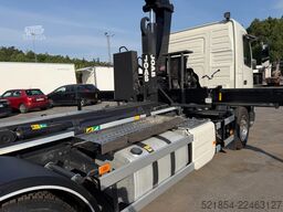 Volvo FMX 450 6x2*4, Hooklift + 26t/m Crane, YM: 2018