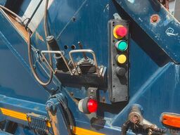 SCANIA P320 6X2-4