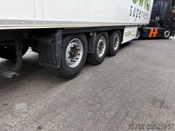 Schmitz Cargobull Carrier Vector 1550 D+E SAF 2X Liftas 250B 265H