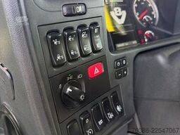 Scania R580 V8 8x4 !!TRIPLE HIAB 24 TM CRANE!!CONTAINE...
