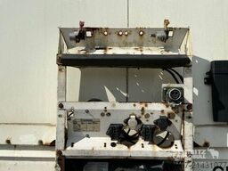 Krone Trockenfrachtkoffer Standard Ladebordwand