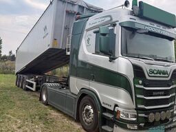 WIELTON 50 cbm, Kombi-Pendel, Lift, Plastikauskleidung