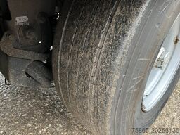 Schmitz Cargobull SKO 24 Cool / Carrier Vector 1850 / 2x Liftas /...