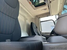 DAF CF 260 FA / Carrier Koeler - 30 gr / Chereau Fr...