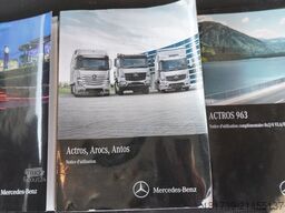 Mercedes-Benz Antos 3240 8×2 / Typhoon L170Z3 crane