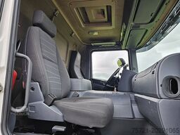 SCANIA P320 6X2*4 LAMBERET LIFT