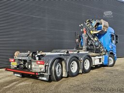Scania P450 XT 8x4*4 / HIAB Z KRAAN + HAAKARM