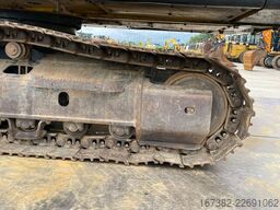 Komatsu PC240NLC-10