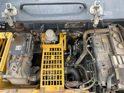 Komatsu PC240NLC-10
