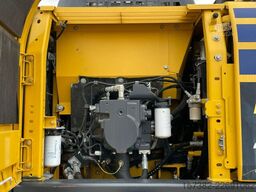 Komatsu PC240NLC-10