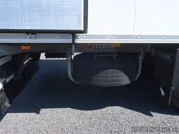 Schmitz SKO 24 Rohrbahn Thermo King SLXi 400