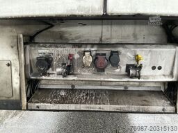 Schmitz Cargobull Tiefkühler Multitemp Doppelstock Trennwand