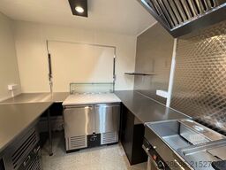 Mega Grillwagen, Imbissanhänger, Imbisswagen, Foodtruck