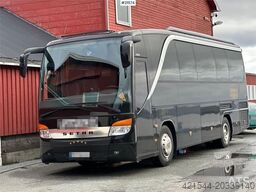 Setra S411 tour bus w/ 29+2+1 seats and winter tires. Lo
