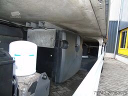 Volvo FE 260 + THERMO KING + DHOLLANDIA LOADLIFT