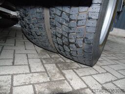 Volvo FE 260 + THERMO KING + DHOLLANDIA LOADLIFT