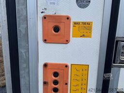 Iveco 35S16 Box truck w/ side door and lift