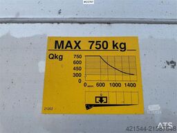 Iveco 35S16 Box truck w/ side door and lift