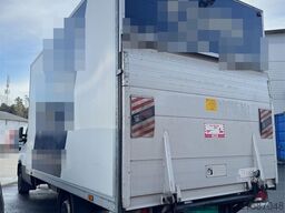 Iveco 35S16 Box truck w/ side door and lift