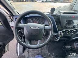 Iveco 35S16 Box truck w/ side door and lift