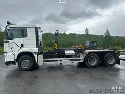 MAN TGA 26.480 6x4 Tandem Hook truck w/ 20 t/m hook an