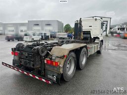 MAN TGA 26.480 6x4 Tandem Hook truck w/ 20 t/m hook an