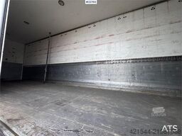 Ekeri box semi-trailer with full side opening and tail l