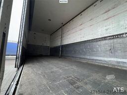 Ekeri box semi-trailer with full side opening and tail l