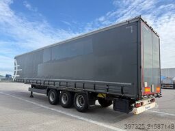 Krone Curtainsider / Planenauflieger / Gardin