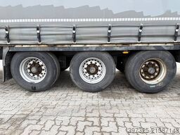 Krone Curtainsider / Planenauflieger / Gardin