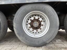 Krone Curtainsider / Planenauflieger / Gardin