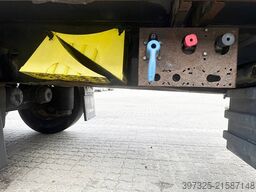 Krone Curtainsider / Planenauflieger / Gardin