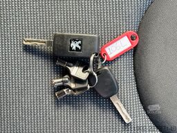 PEUGEOT Expert 1.6 HDi L1H1 Navteq2 Klima AHK Temp. 66kW
